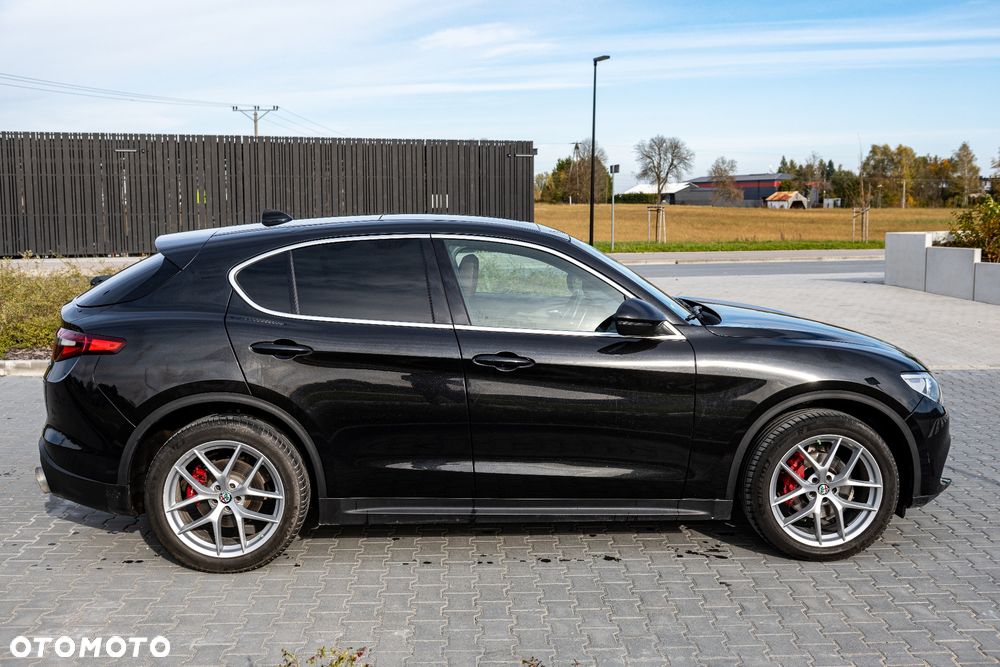 Alfa Romeo Stelvio 2017 photo 5