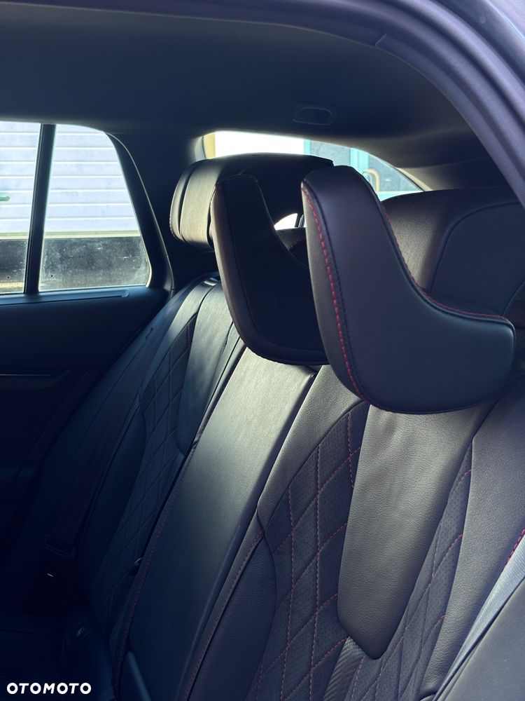 Skoda Octavia 2.0 TSI RS DSG - 10