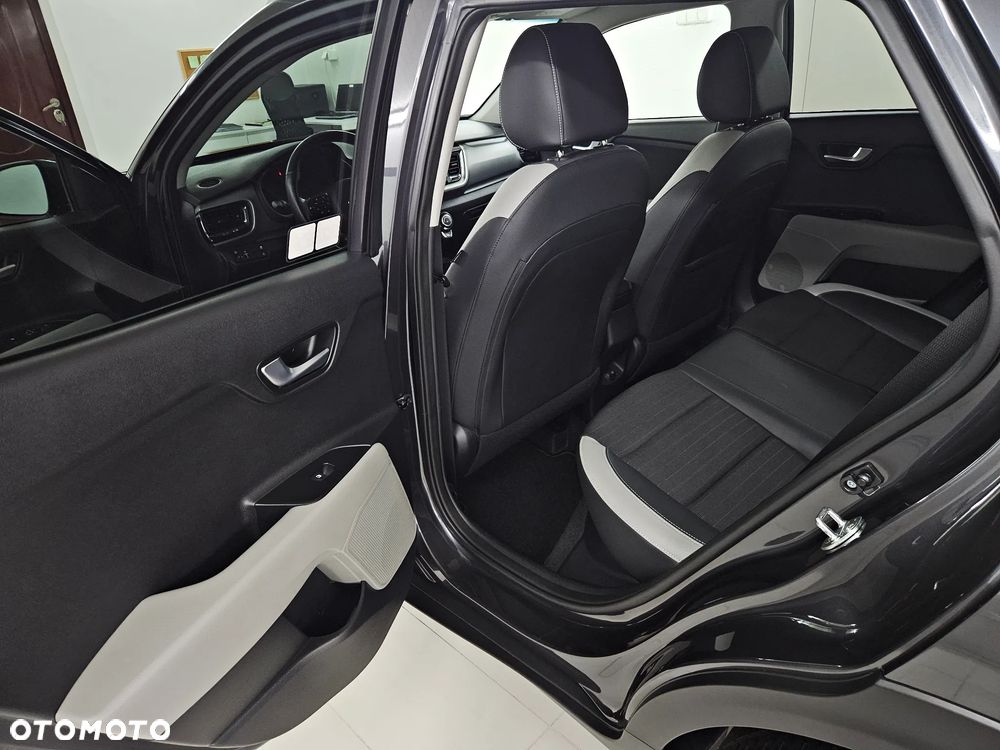 Kia Stonic 1.4 L - 21