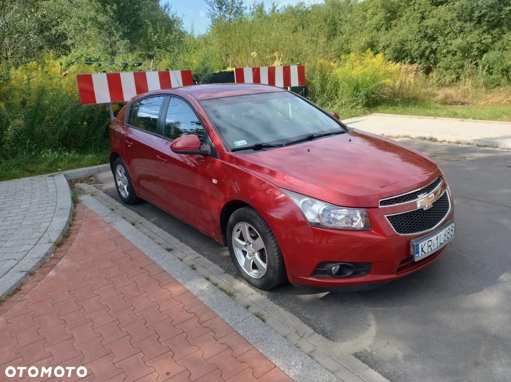 Chevrolet Cruze 1.6 LT - 8
