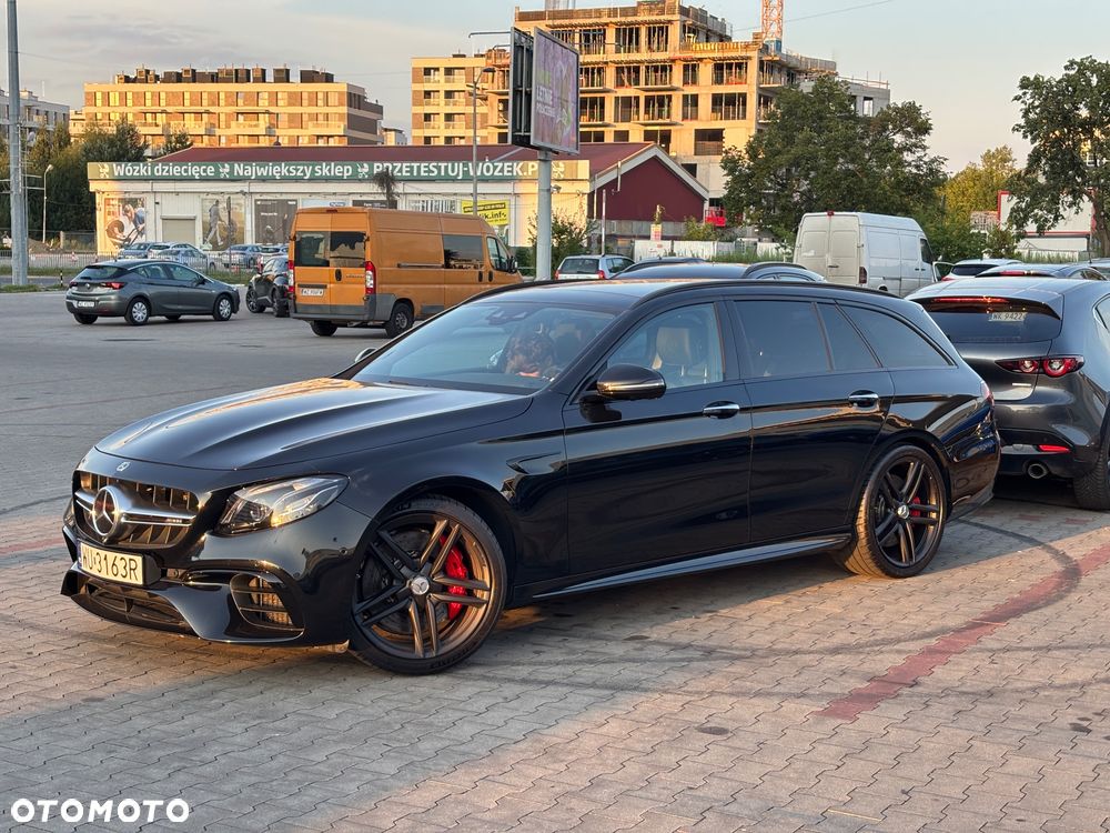 Mercedes-Benz Klasa E AMG 63 S 4Matic+ T AMG Speedshift MCT-9G - 6