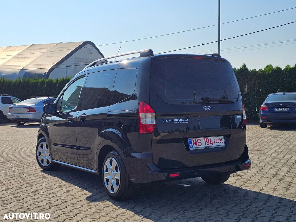 Ford Tourneo Courier 1.0 EcoBoost Titanium - 5