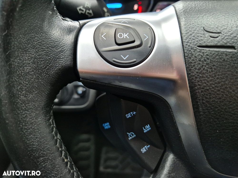 Ford Kuga 2.0 TDCi Powershift 4WD Trend - 19