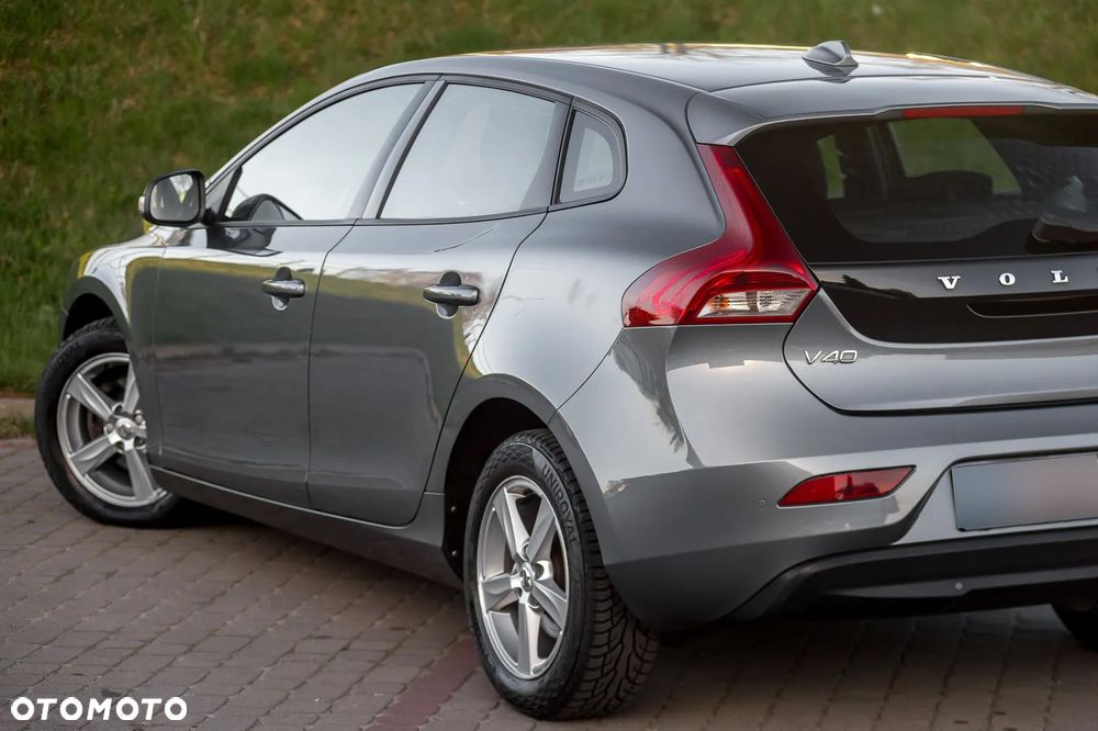 Volvo V40 D2 Momentum - 13