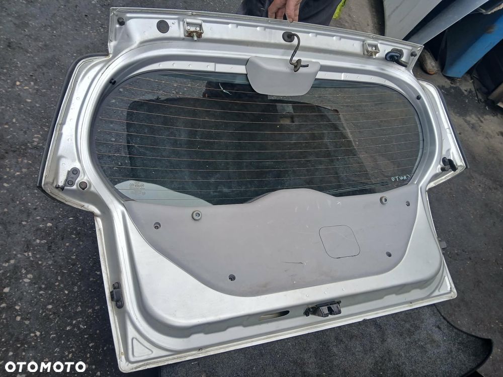 Kia Picanto klapa bagażnika - 6