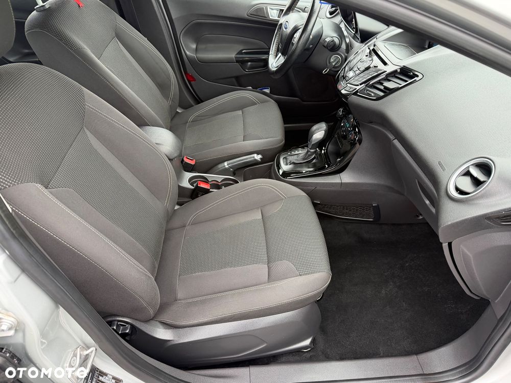 Ford Fiesta 1.0 EcoBoost Powershift Titanium - 12