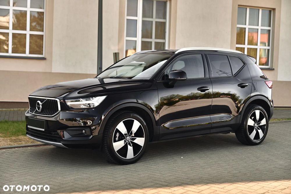 Volvo XC 40 T3 Momentum Pro - 2