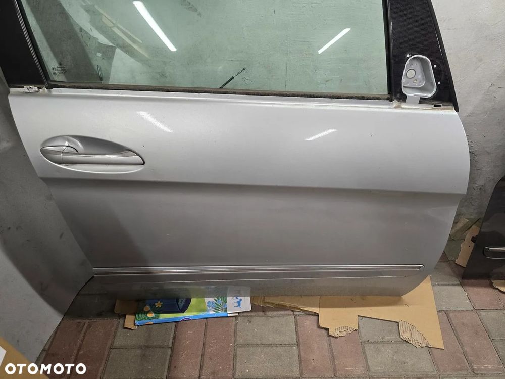 SPRZEDAM MERCEDES B KLASA W245 PRAWE PRZEDNIE DRZWI W KOLOR 761 W ORYGINALE DO MONTAŻU - 6