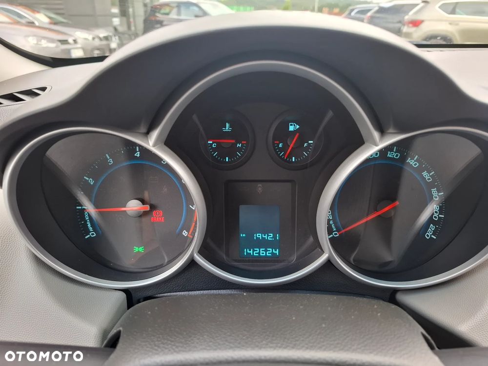 Chevrolet Cruze 1.6 LT - 22
