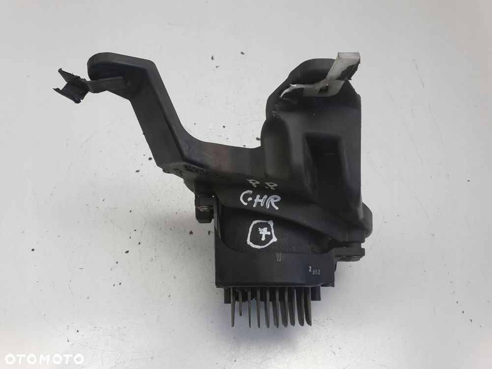 Toyota C-HR CHR PRAWY HALOGEN PRZECIWMGIELNY Ramka 81481-F4010 - 2