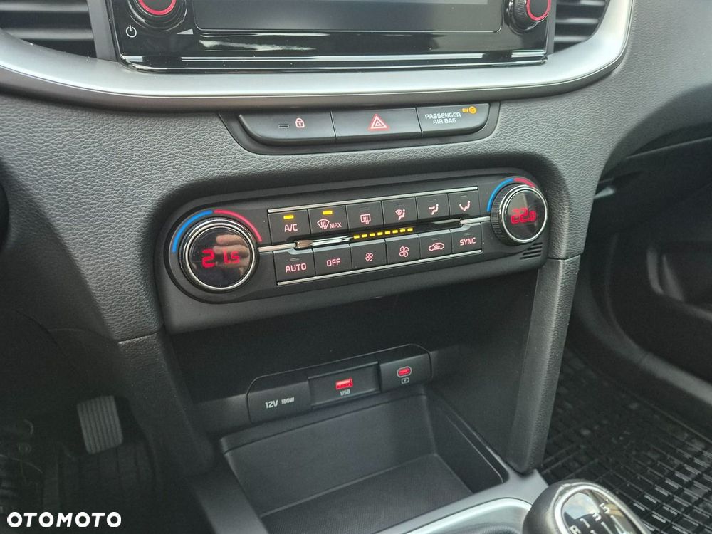 Kia Ceed 1.5 T-GDI M - 28