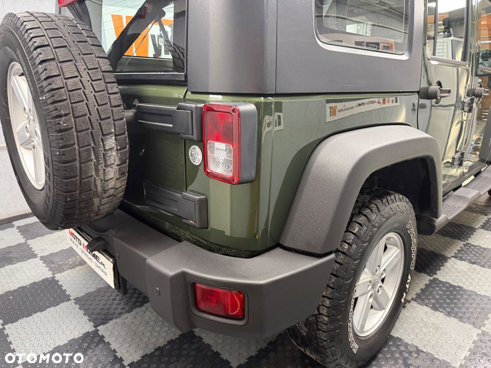Jeep Wrangler - 23