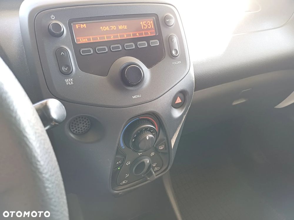 Toyota Aygo x-cite - 16