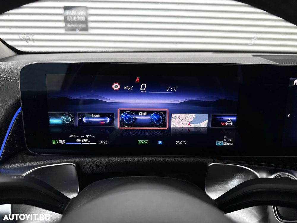 Mercedes-Benz EQB 250+ Electric Art - 14