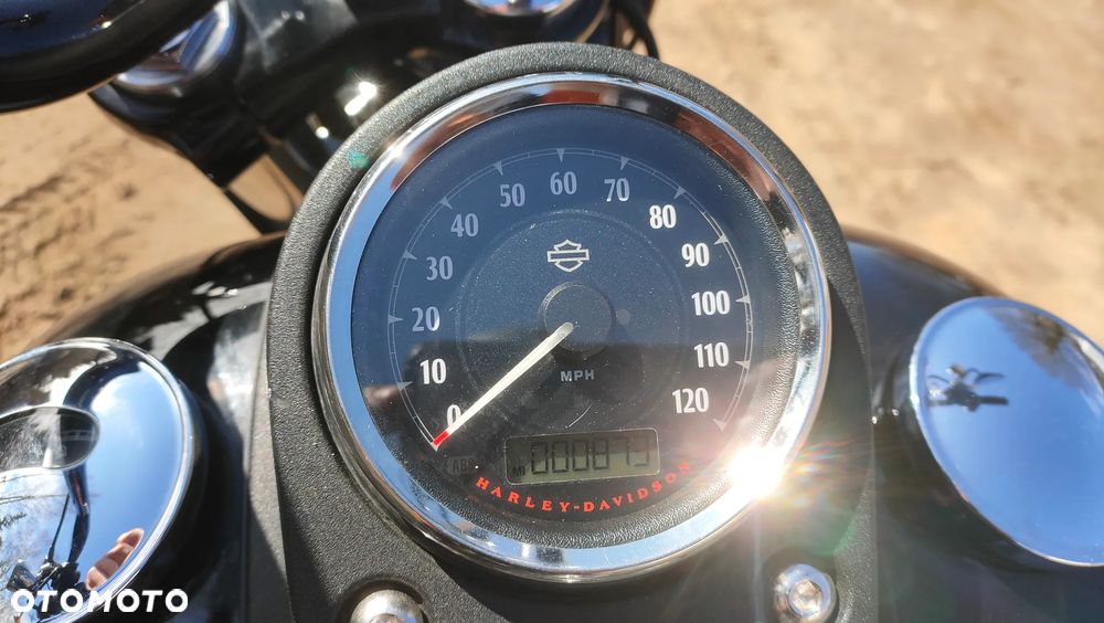 Harley-Davidson Dyna Street Bob - 9