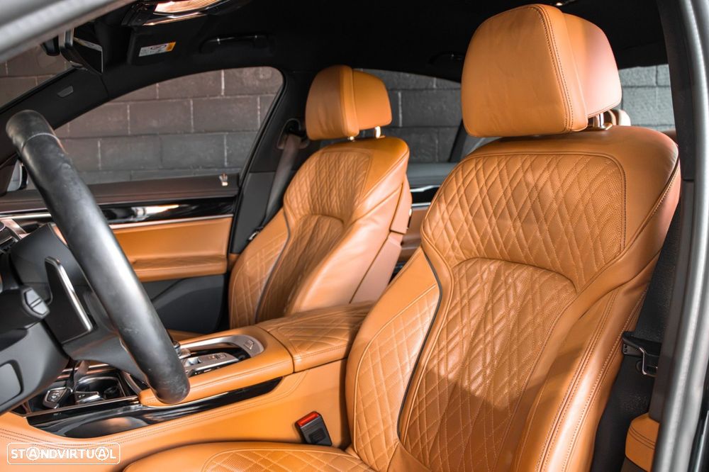 BMW 740 d xDrive Pack M Auto - 7