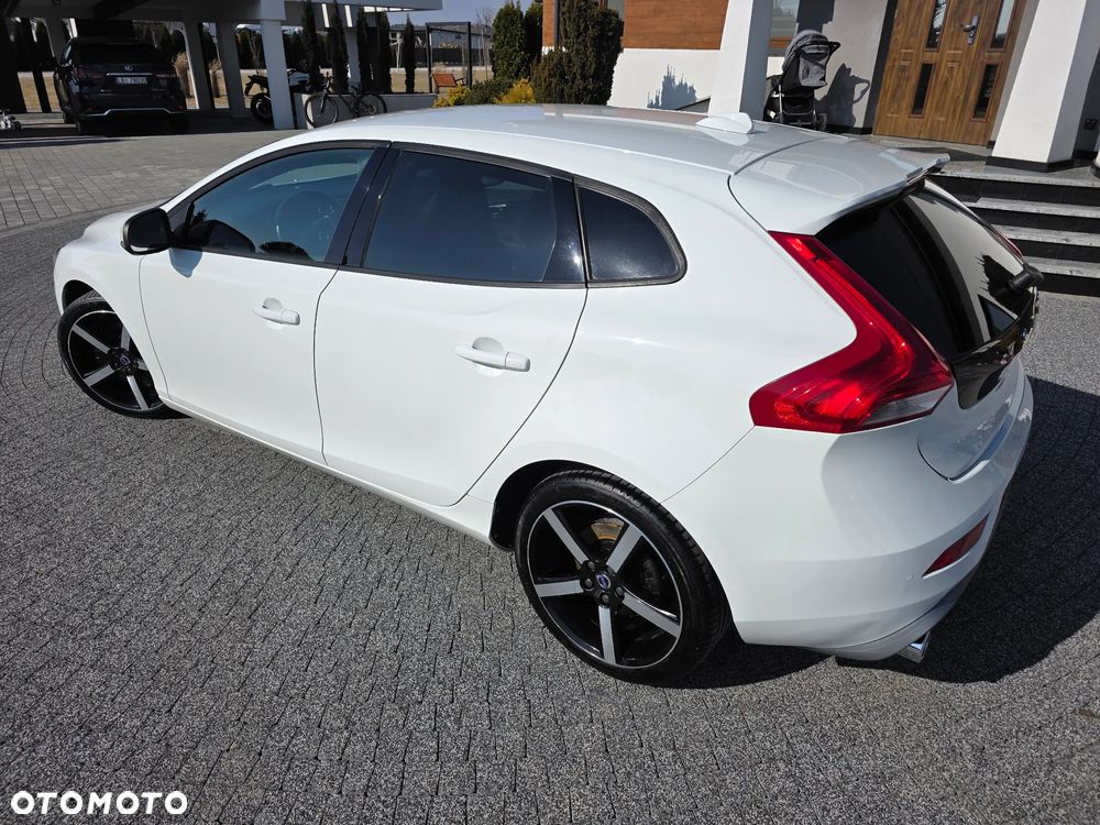 Volvo V40 D4 Geartronic Momentum - 11