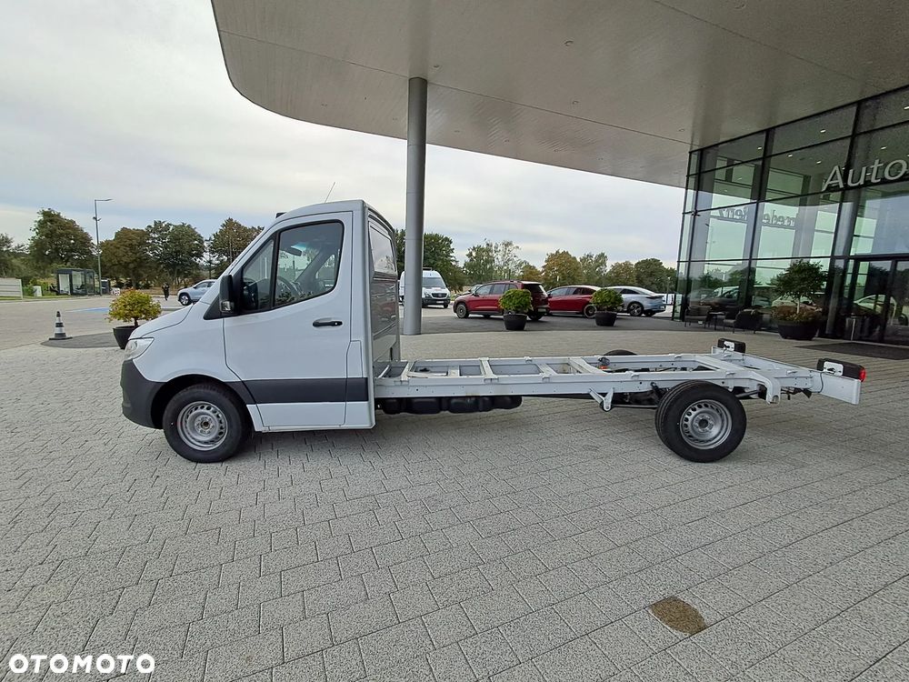 Mercedes-Benz Sprinter - 7