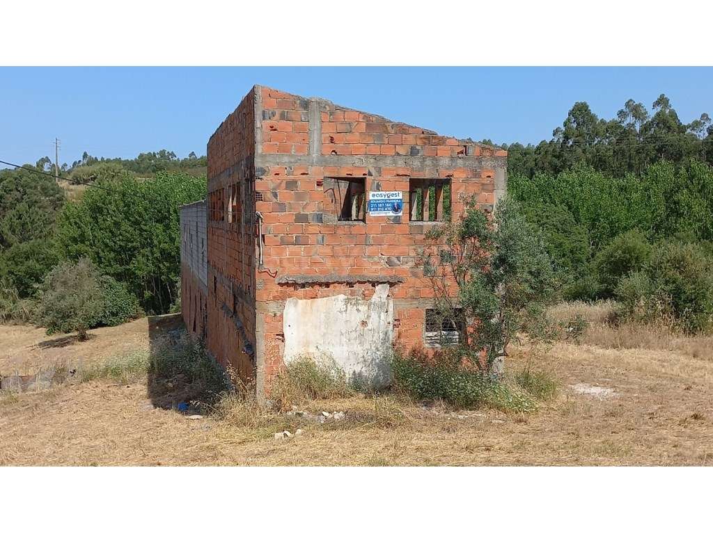 Terreno Misto com Armazéns Industriais e Excelente Localização, em ... - Grande imagem: 5/30