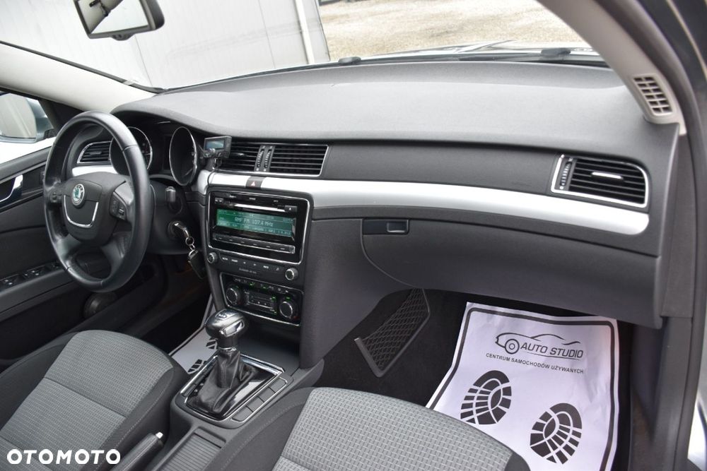 Skoda Superb 2.0 TDI DSG Ambition - 5