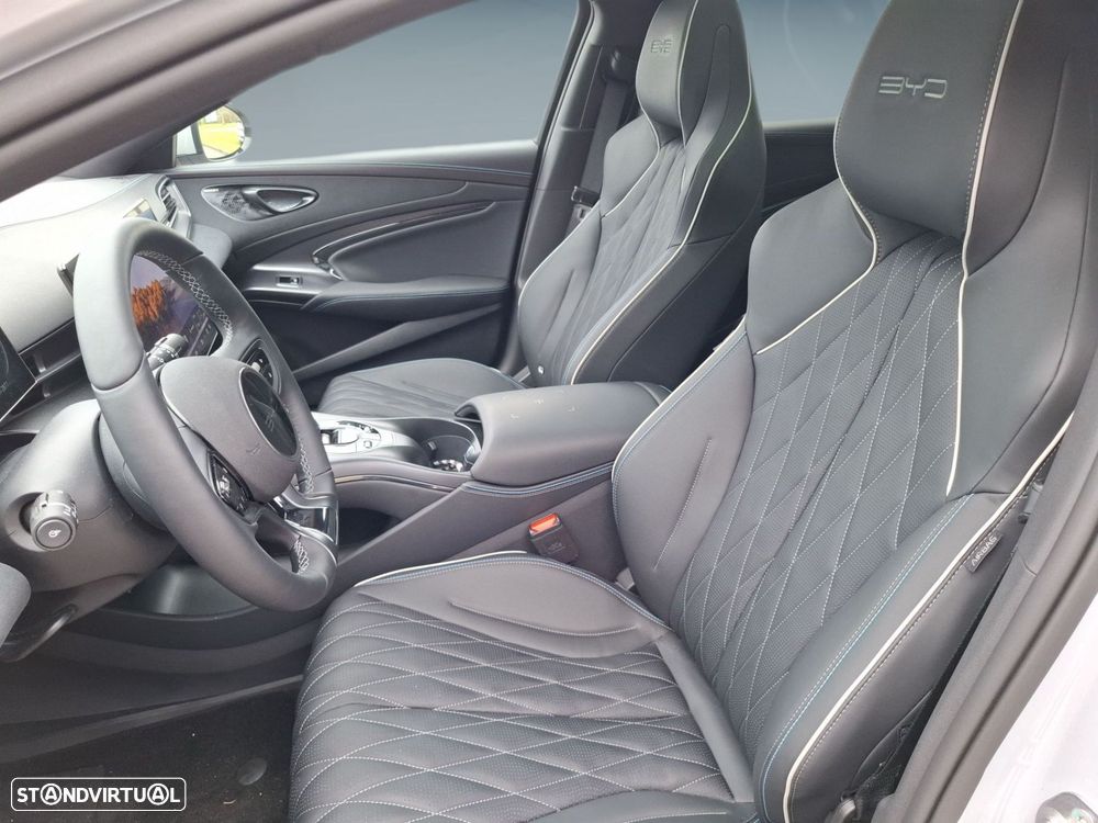 BYD Seal 82.5 kWh Design — fotografia 11