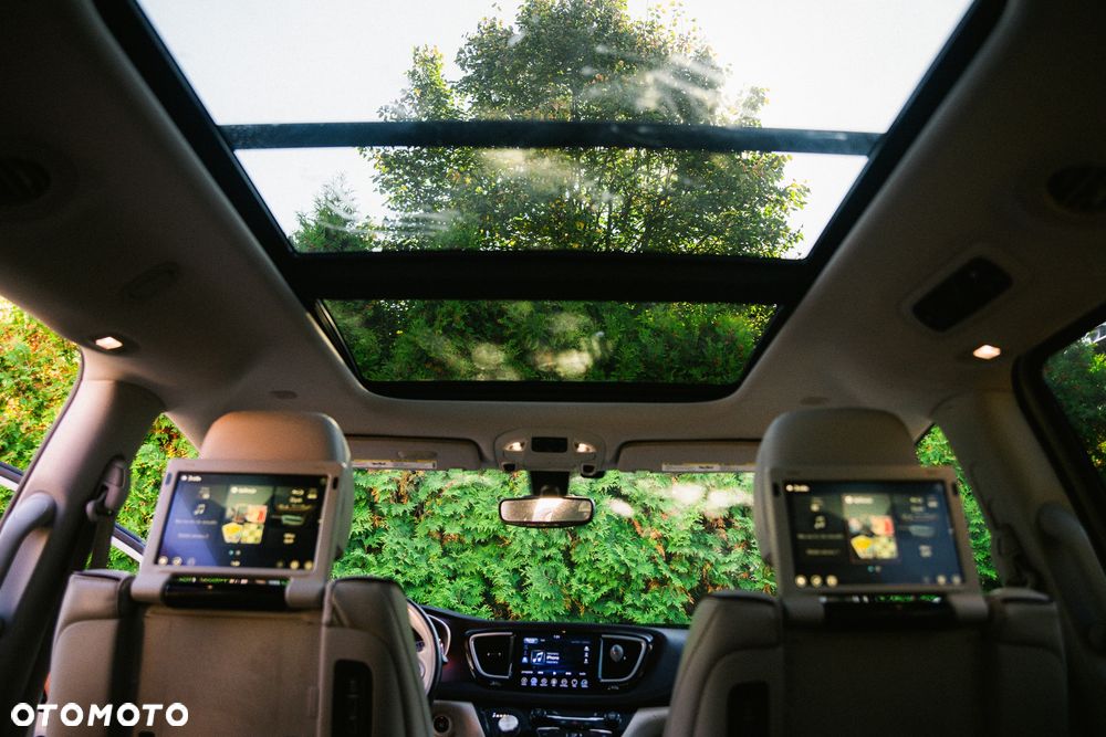 Chrysler Pacifica - 34