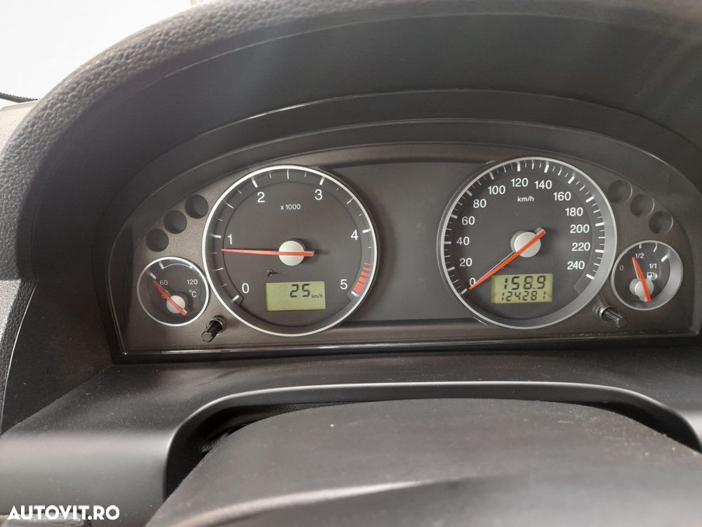 Ford Mondeo 2.0 TDCI Ghia - 11