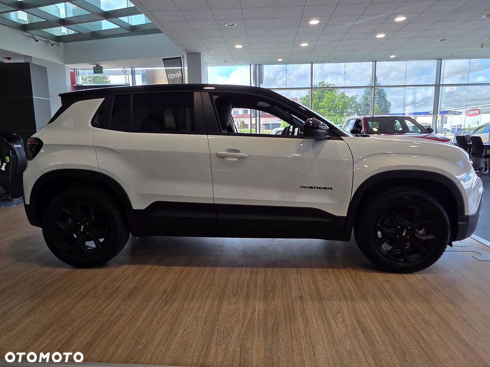 Jeep Avenger 1.2 T3 mHEV Black Edition FWD eDCT6 - 5