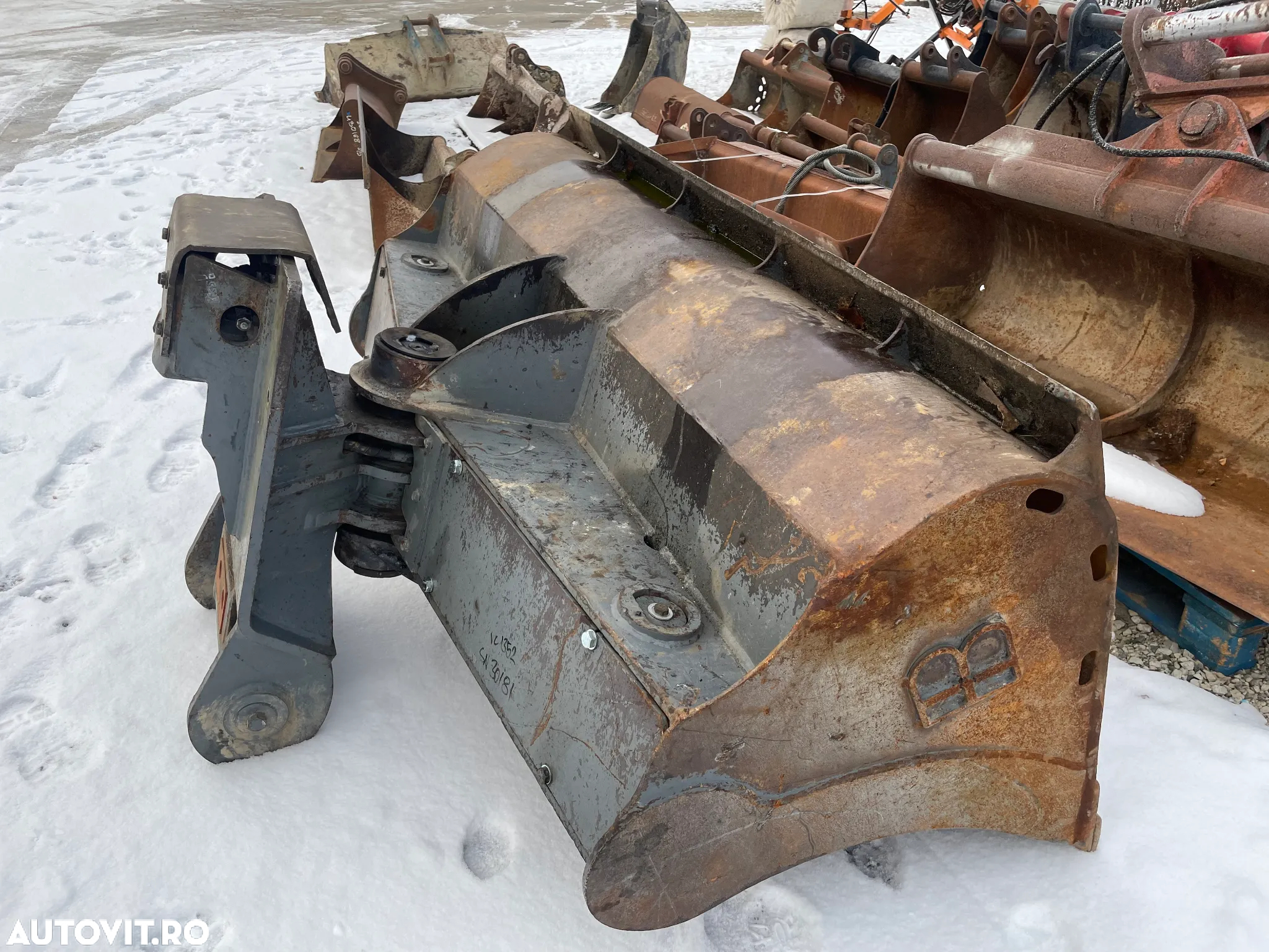 Cupa taluz cu inchlinare hidraulica Baumaschinen - 3