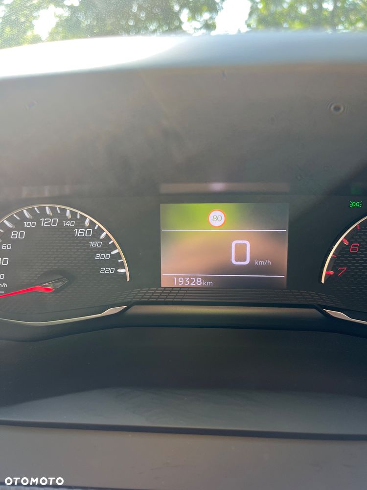 Peugeot 208 PureTech 100 Active Pack - 23