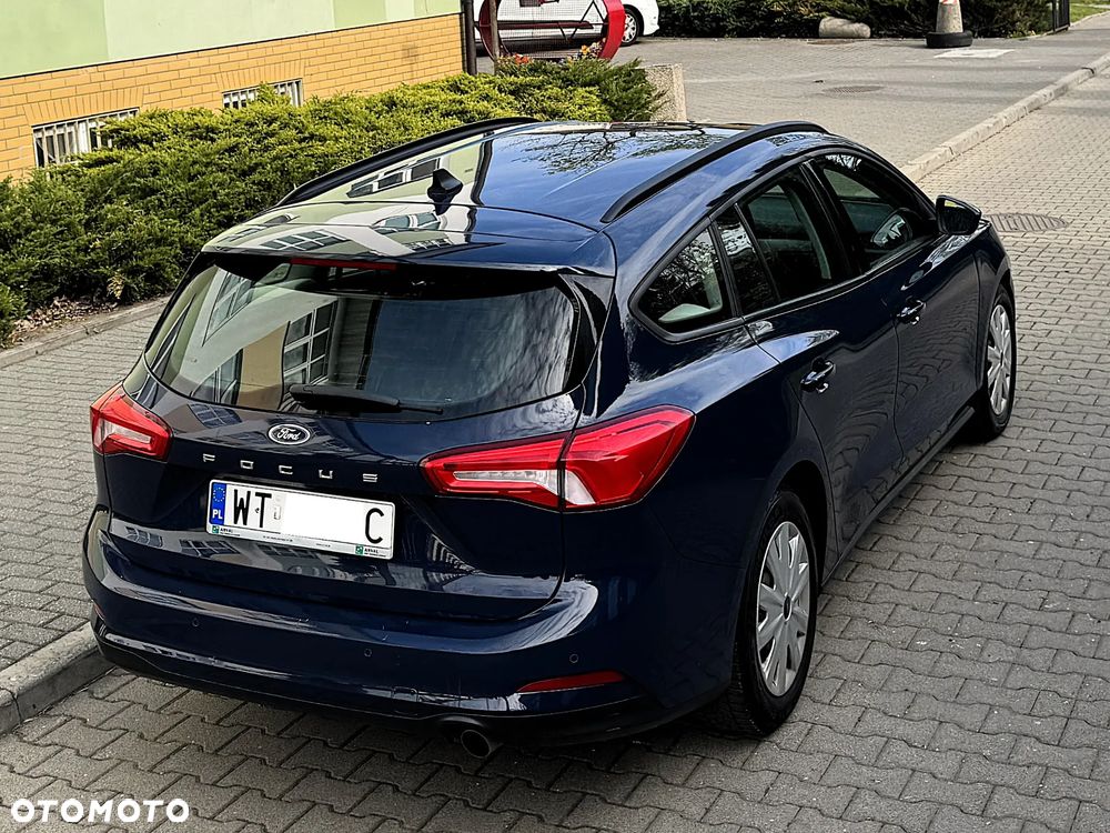 Ford Focus 1.0 EcoBoost Trend - 37