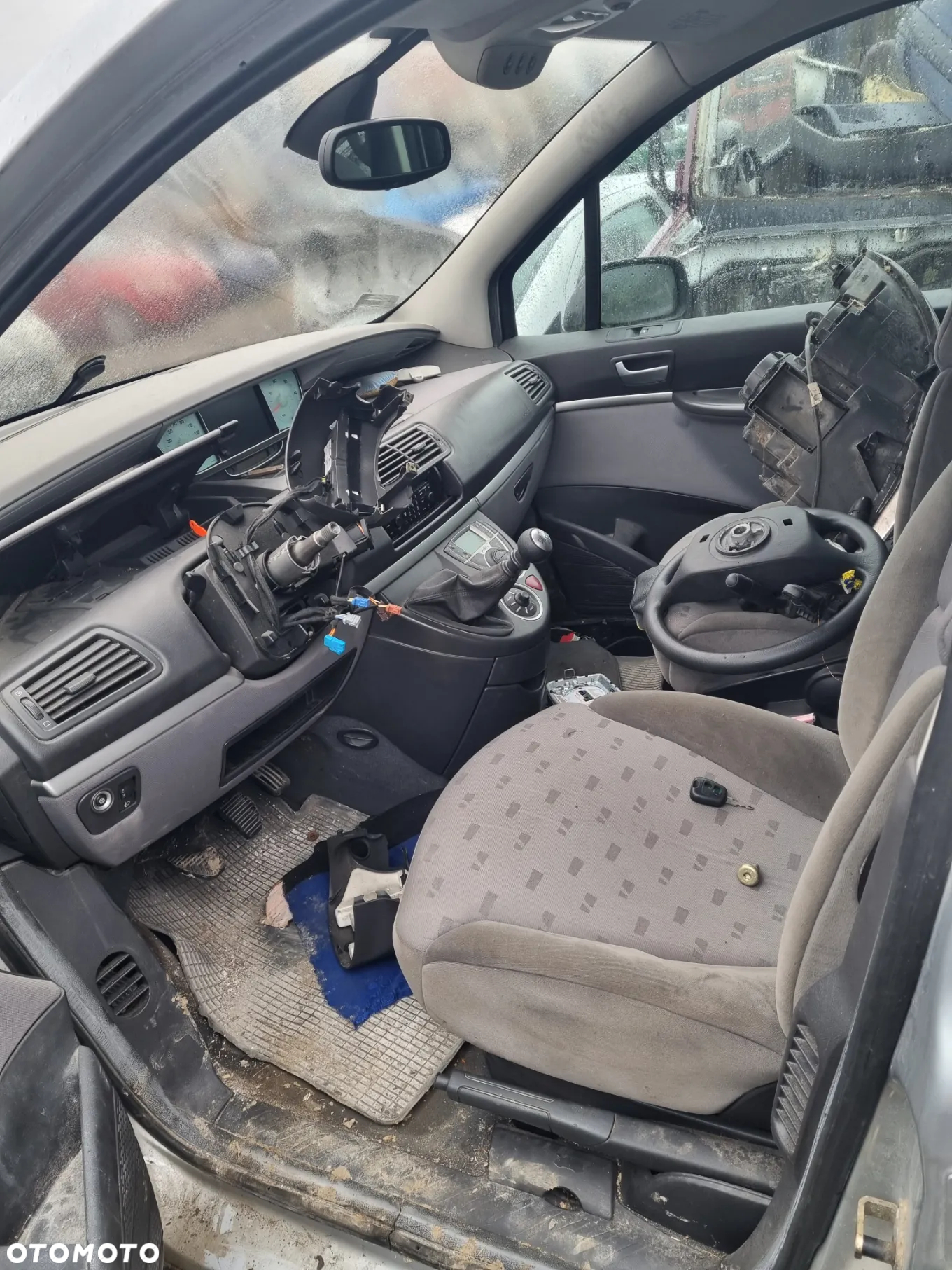 Peugeot 807 2.2 hdi na części - 11