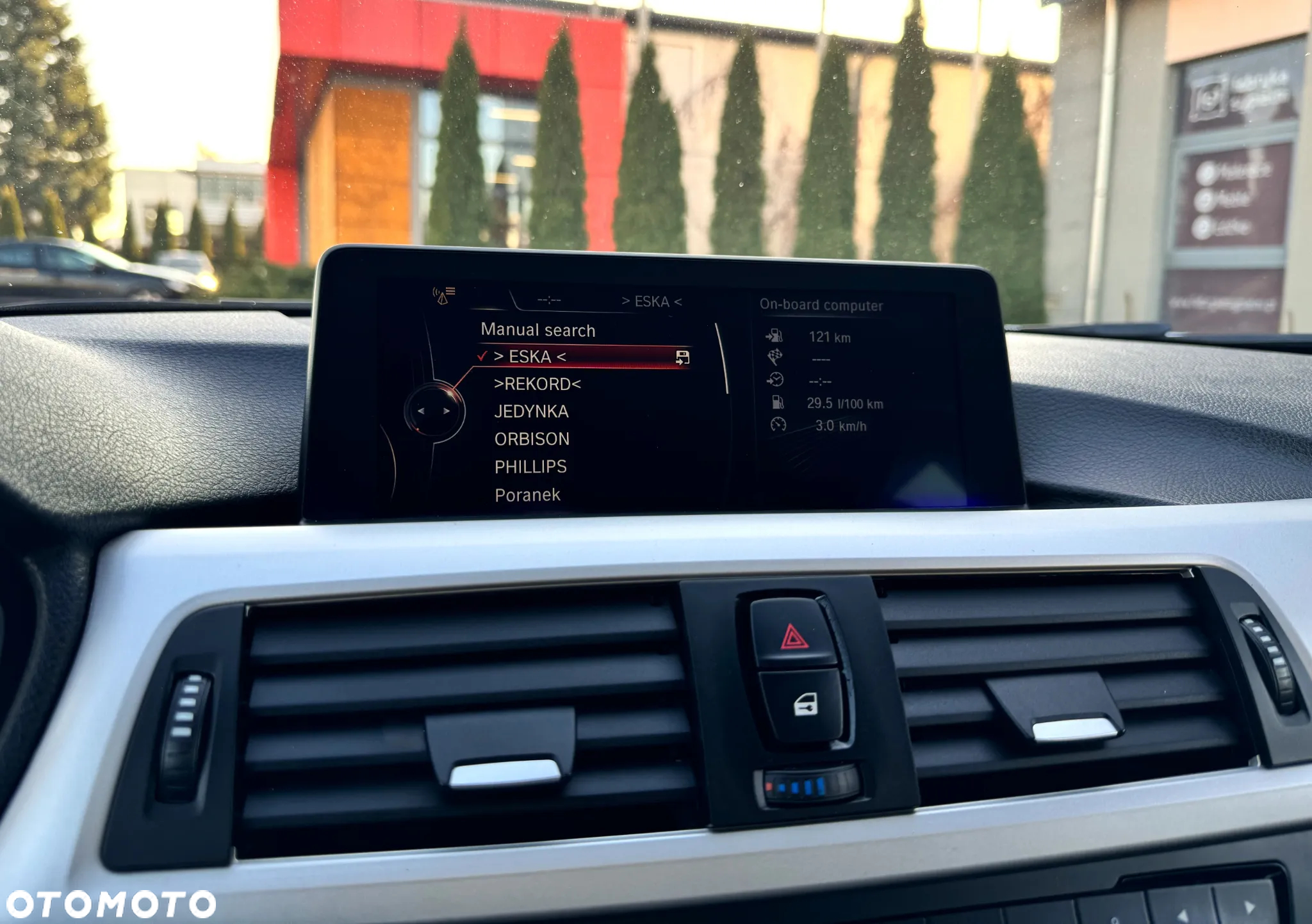 BMW Seria 3 320i Touring xDrive - 23