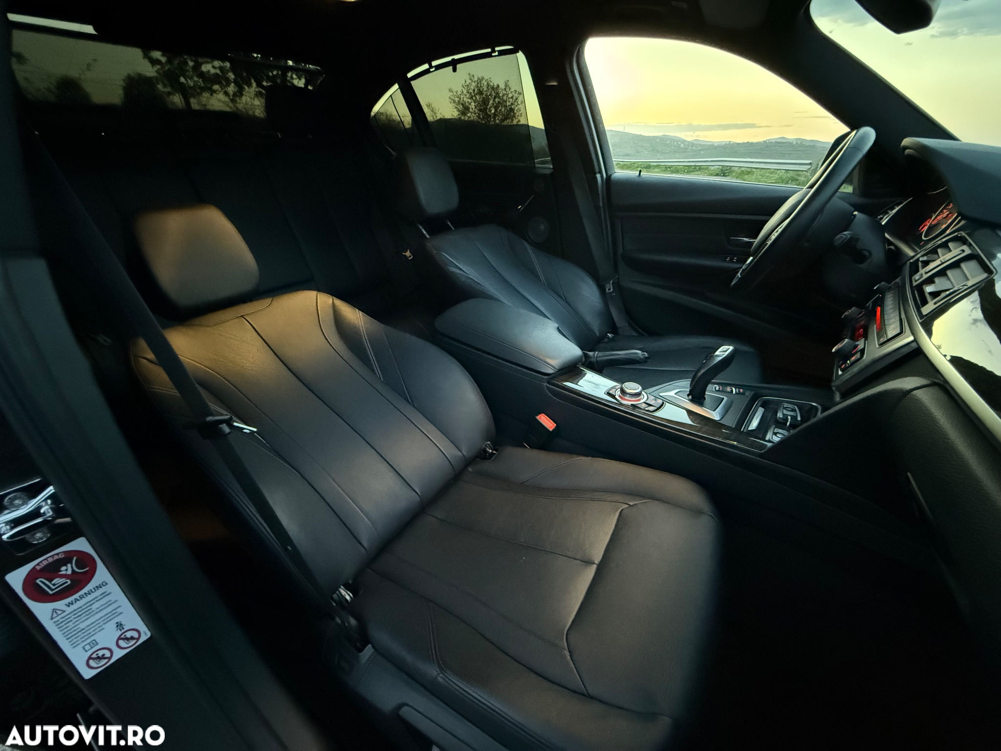 BMW Seria 3 320d Aut. Blue Performance Luxury Line - 27