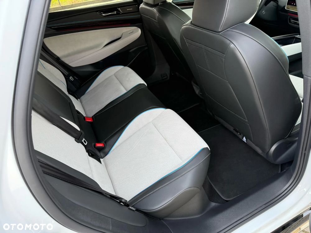 Volkswagen ID.7 77kWh Pro - 13