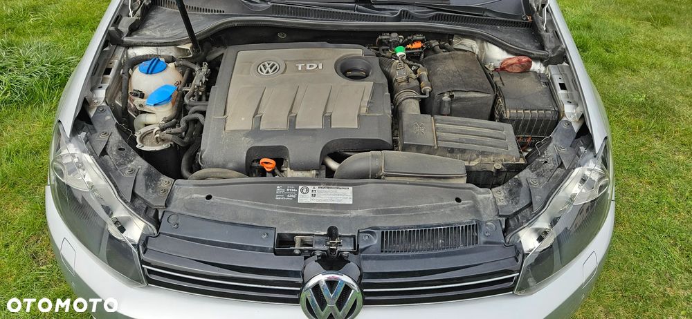 Volkswagen Golf 1.6 TDI Highline - 11