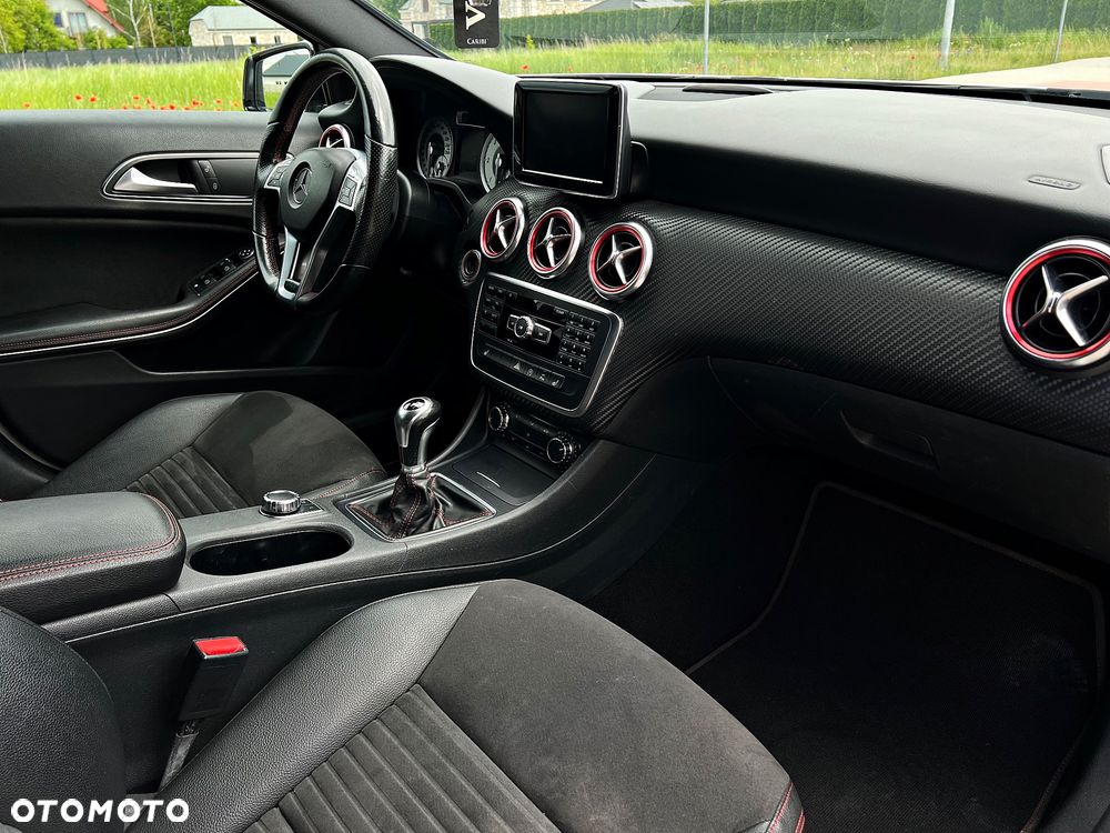 Mercedes-Benz Klasa A 180 d AMG Line - 27