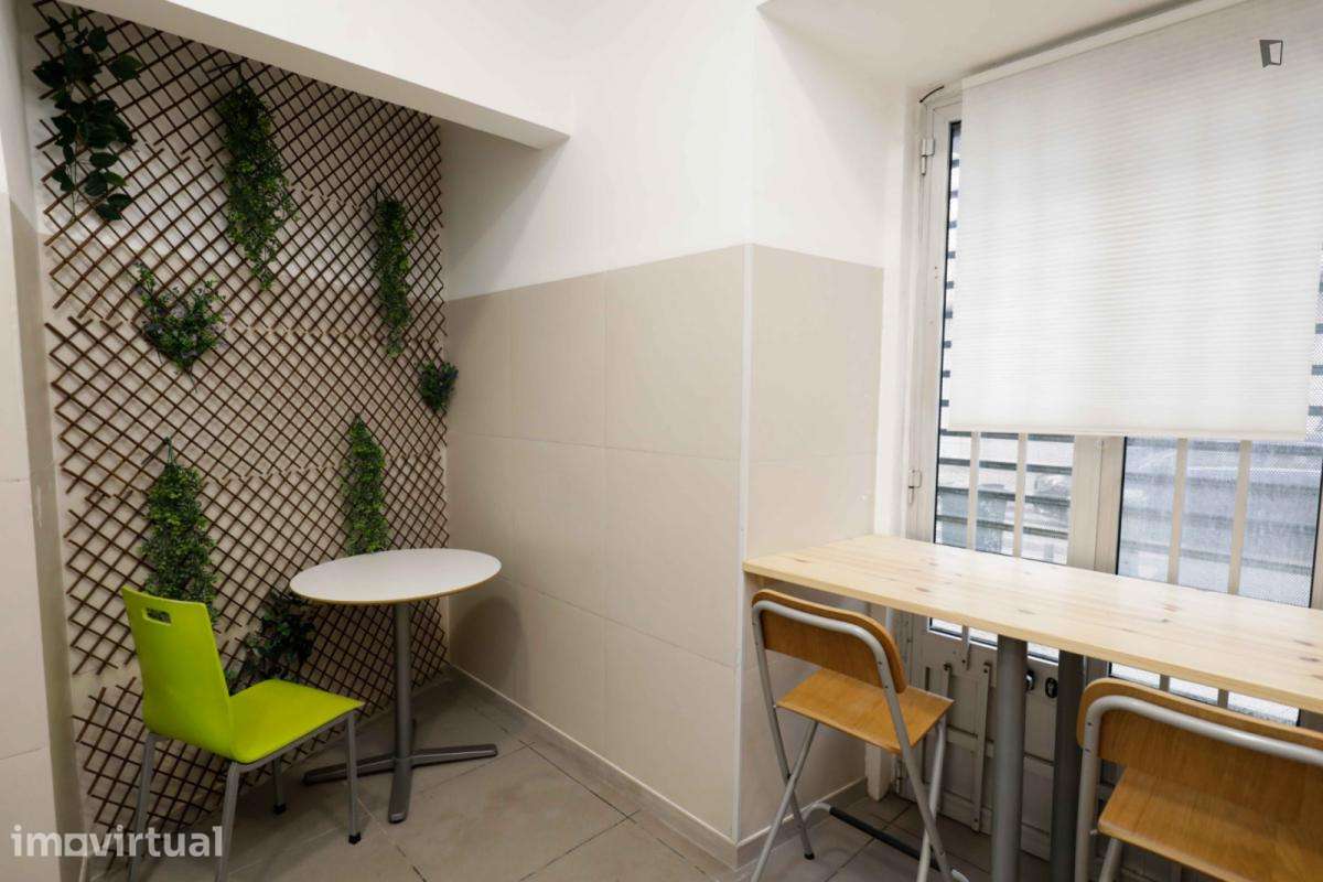 Quarto - localizado em Olaias Lisbon - Grande imagem: 5/11