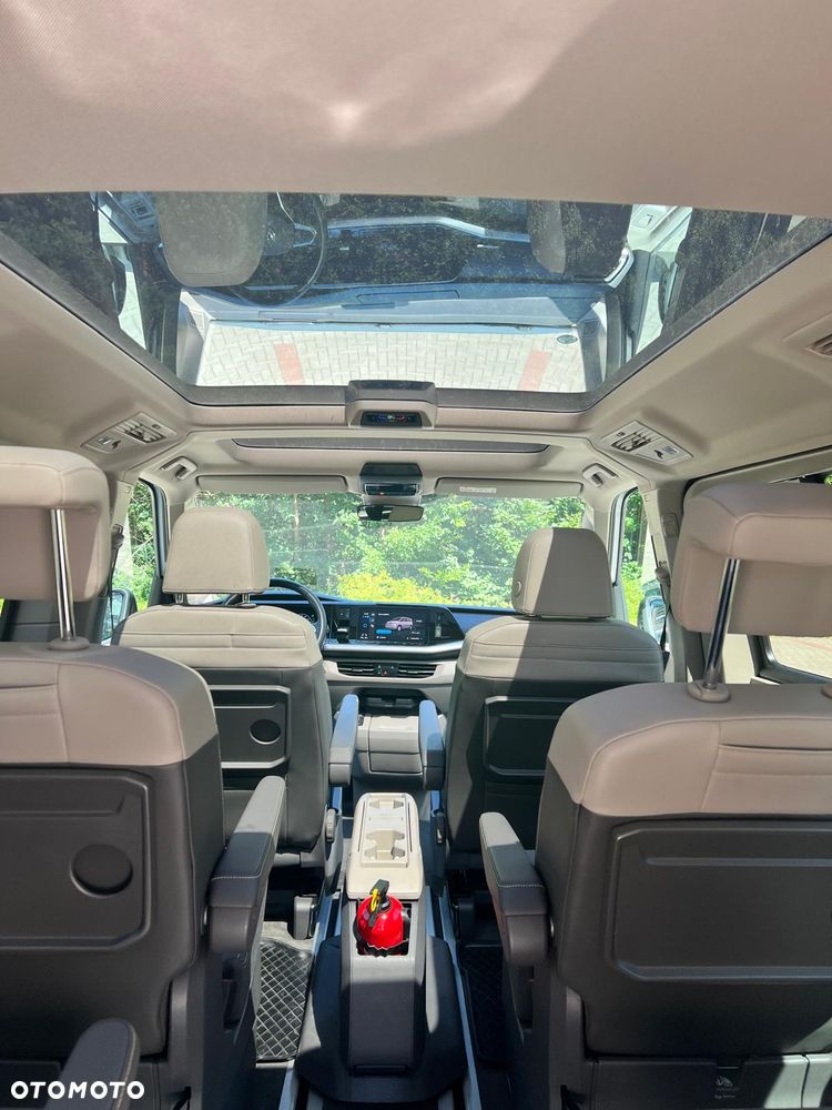 Volkswagen Multivan - 15
