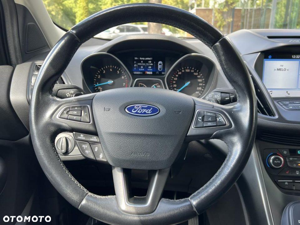 Ford Kuga - 11