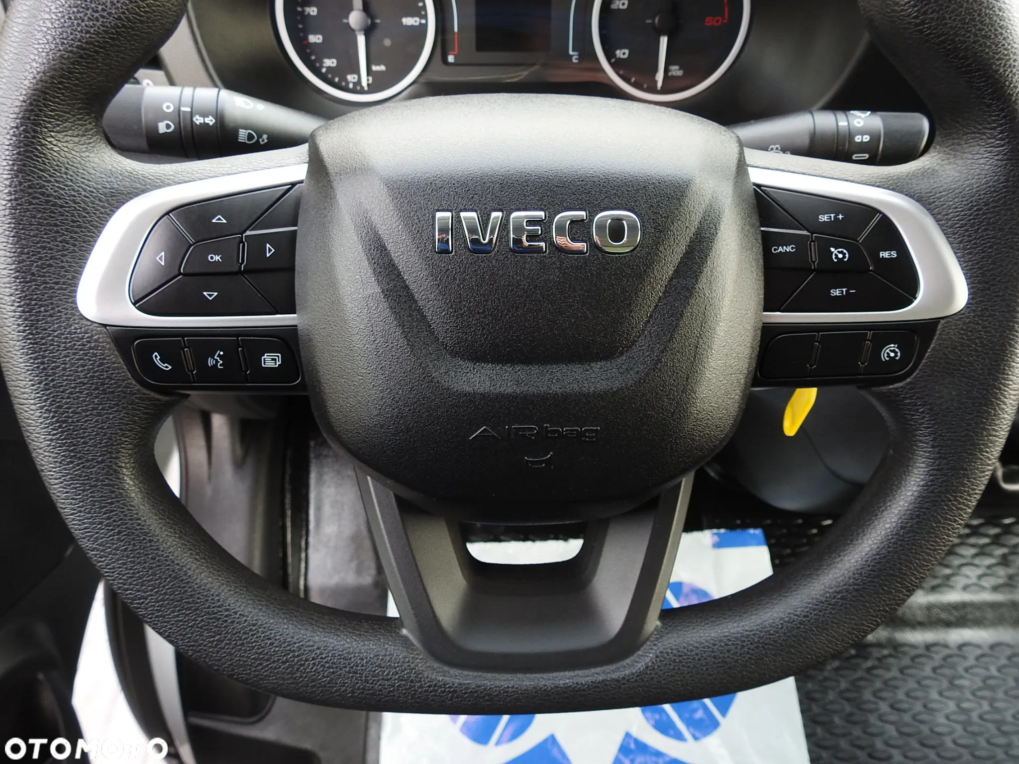 Iveco DAILY 35C16 KONTENER WINDA 8 PALET TEMPOMAT BLIŹNIACZE KOŁA KLIMATYZACJA 160KM [ 732294 ] - 30