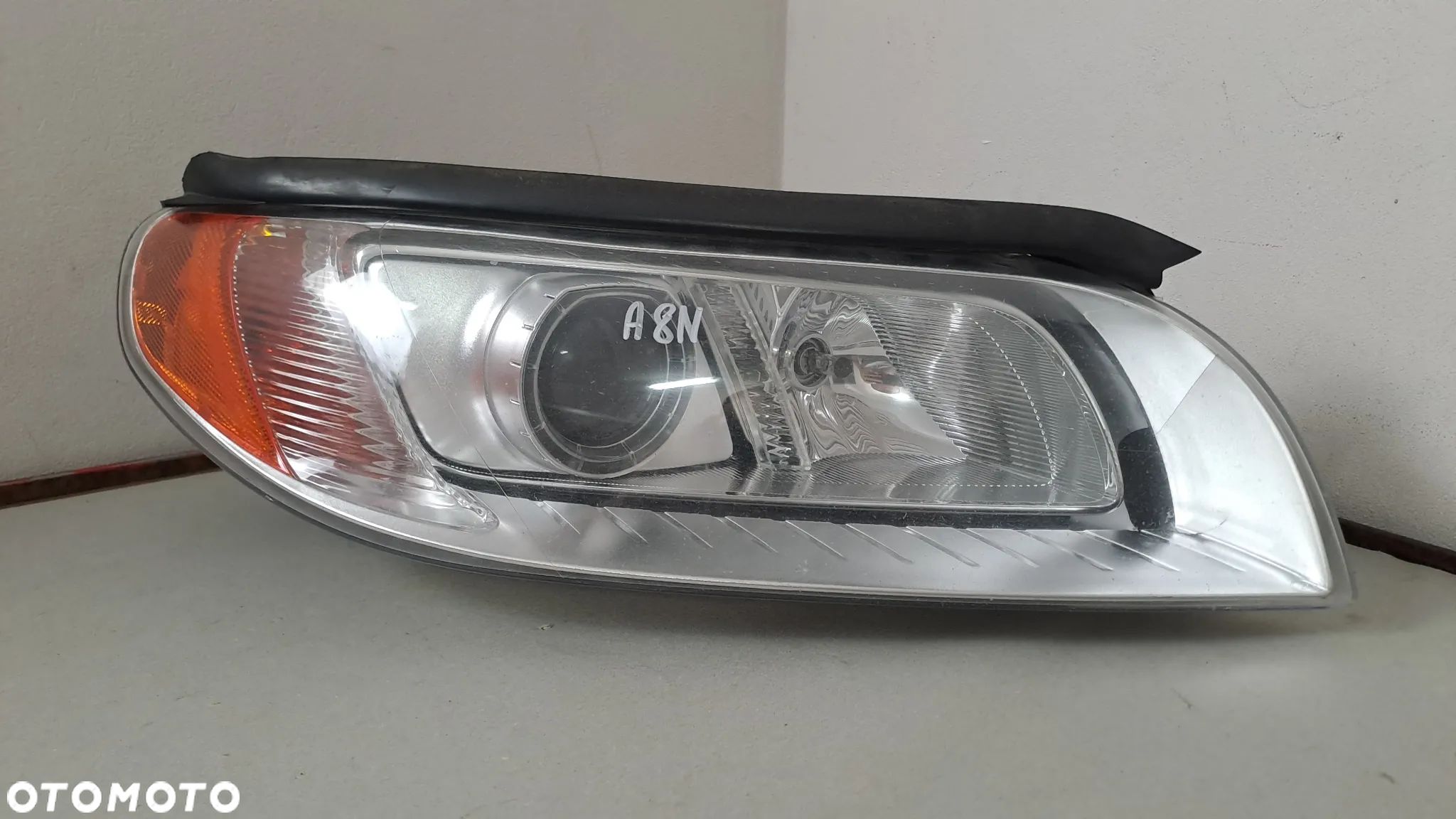 VOLVO S80 II V70 III 07-12 LAMPA LEWA PRZÓD XENON 31214348 EU - 1