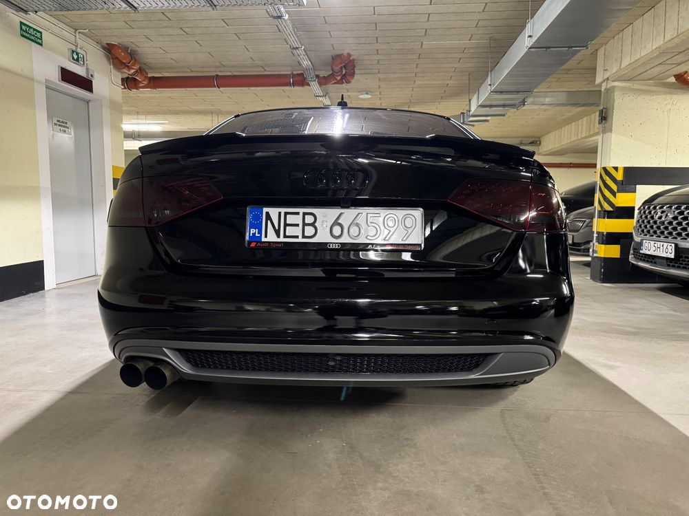 Audi A4 Limousine - 10