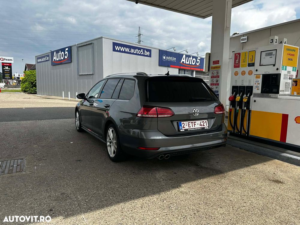 Volkswagen Golf - 8