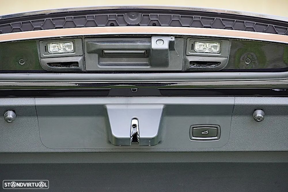 Porsche Panamera 4 E-Hybrid - 21