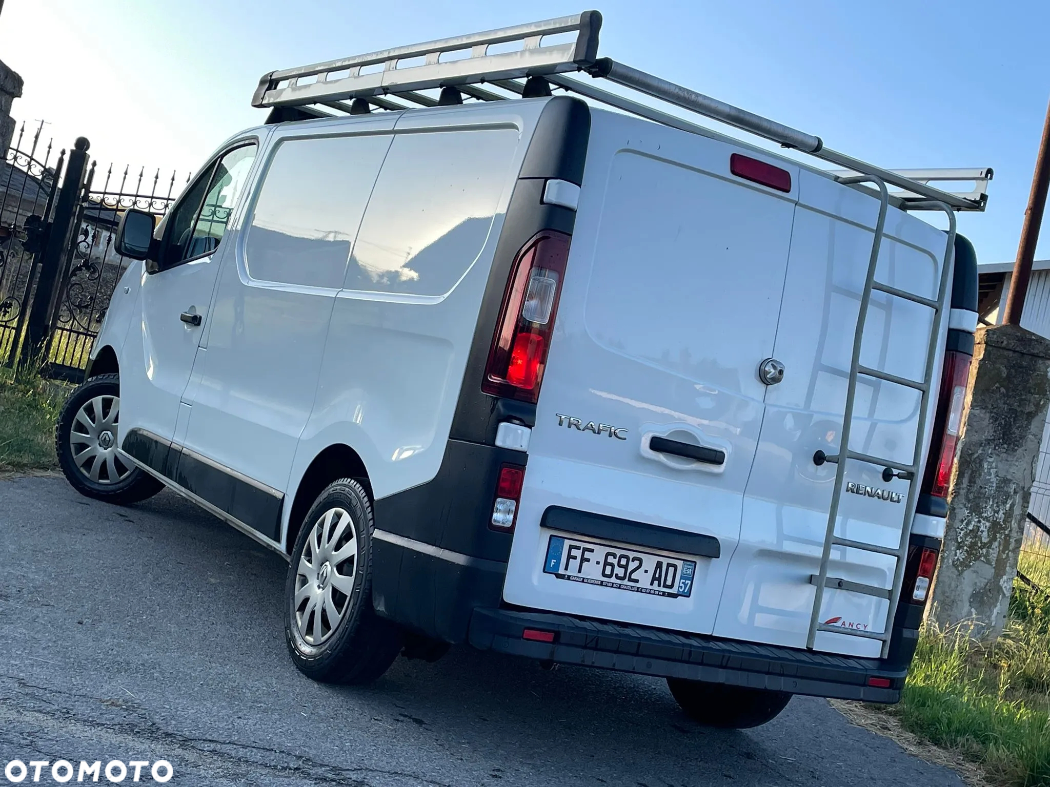 Renault TRAFIC - 6
