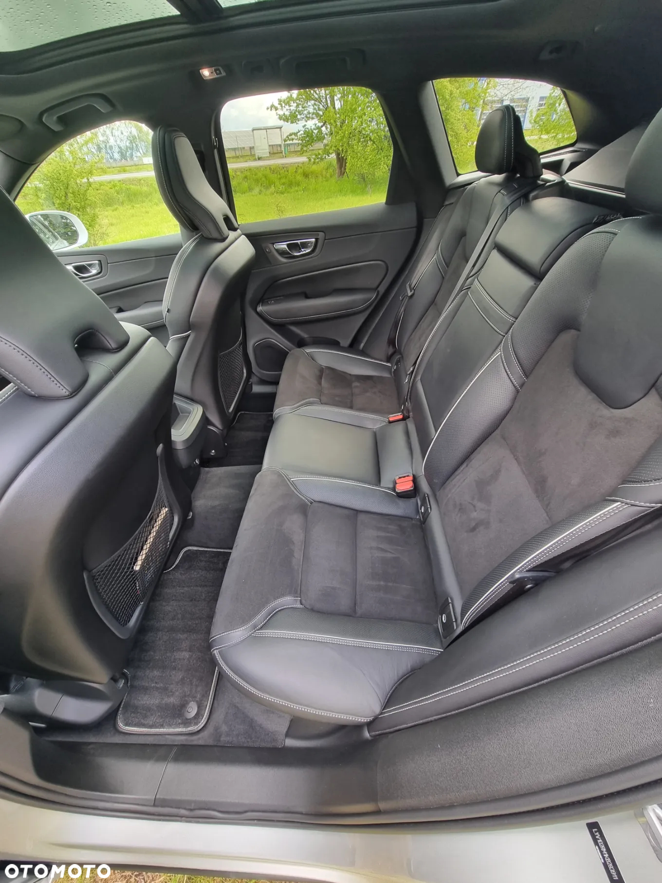 Volvo XC 60 T5 AWD R-Design - 16