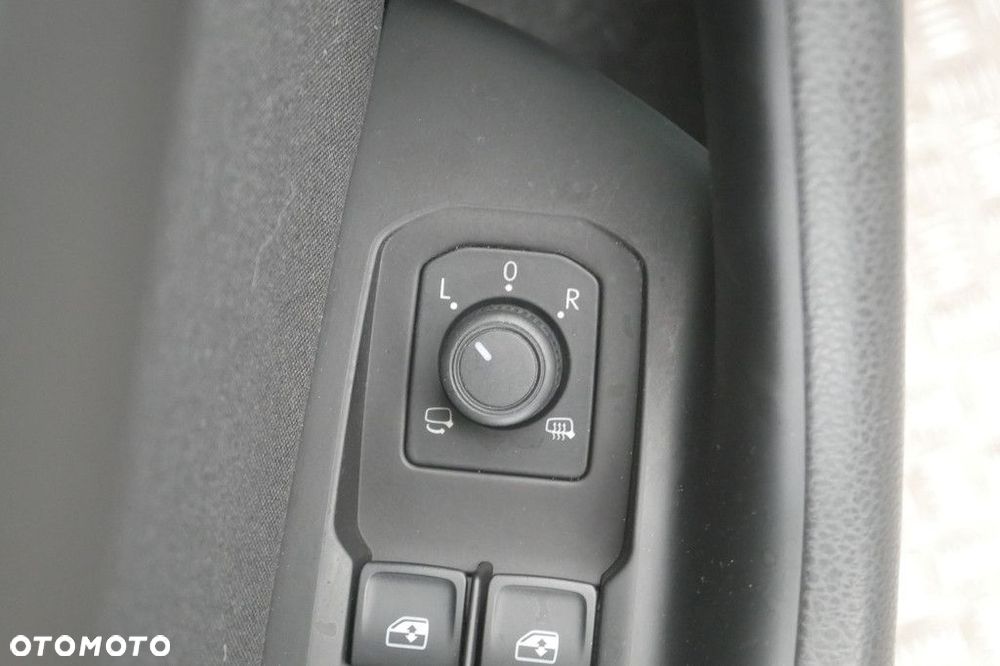 Volkswagen Passat Variant 2.0 TSI Business DSG - 27