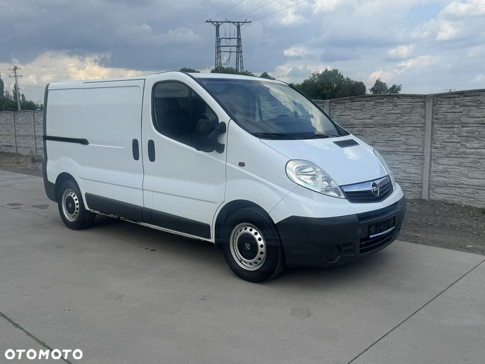 Opel Vivaro - 2