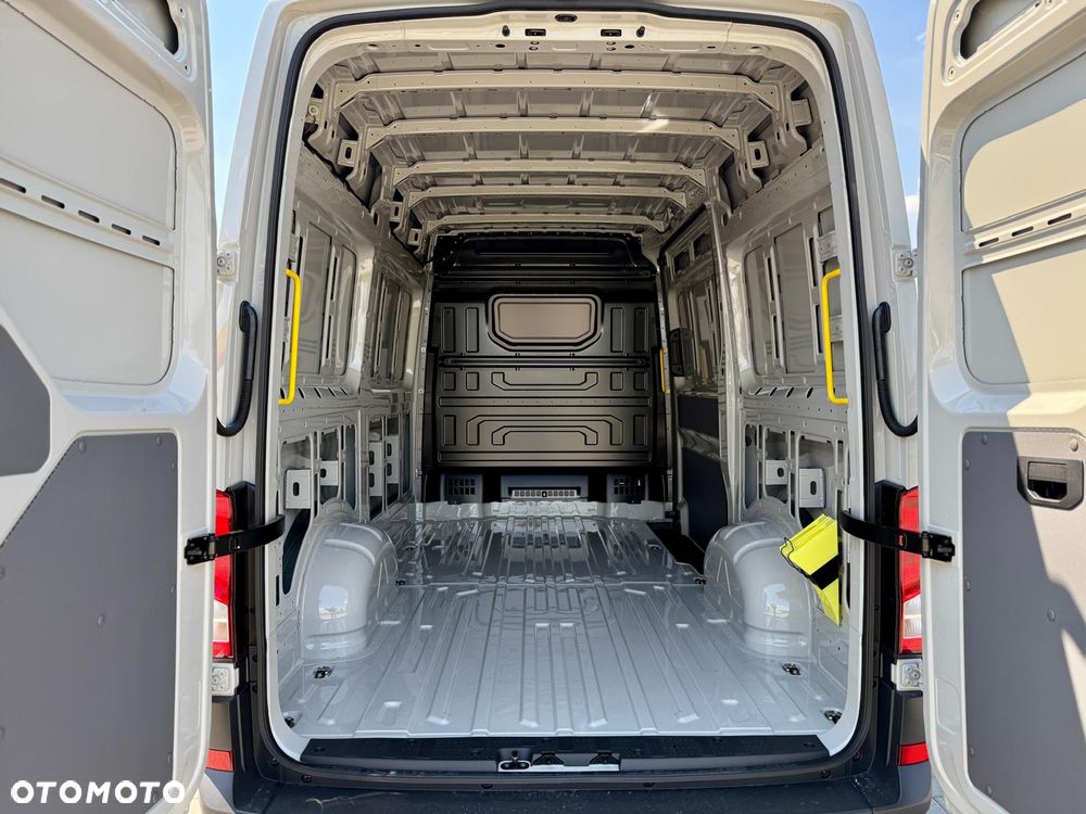 Volkswagen Crafter - 31